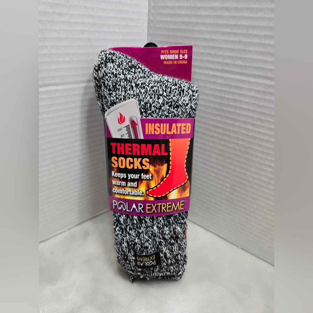 Polar Extreme NWT Thermal Indulated  Wintet Socks Women-5-9 Shoe Size